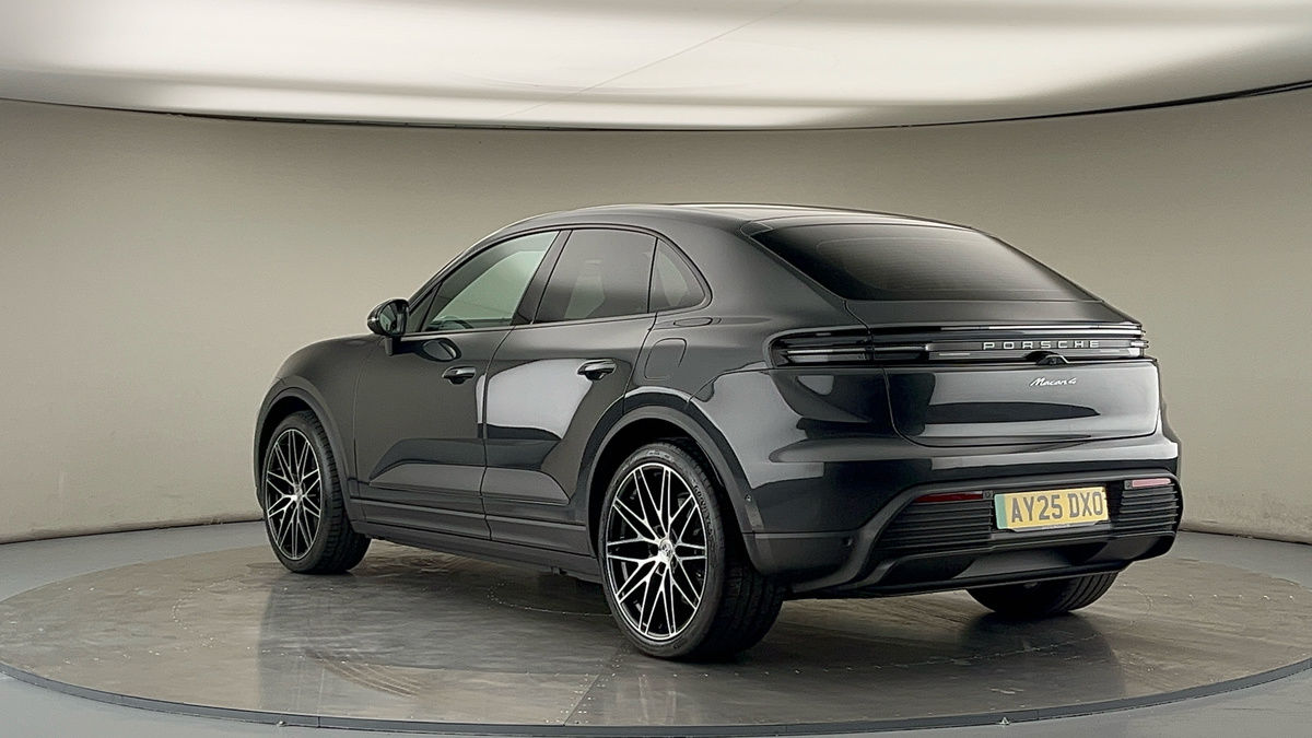Used Porsche Macan 2025 for sale - 76536435: Photo 3
