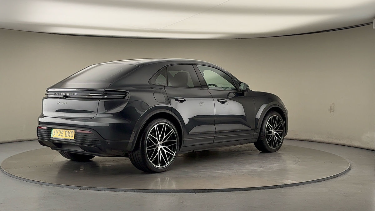 Used Porsche Macan 2025 for sale - 76536435: Photo 41