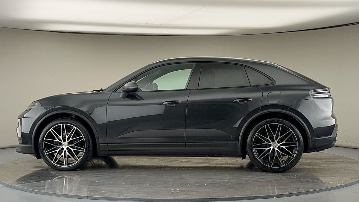 Used Porsche Macan 2025 for sale - 76536435: Photo 54
