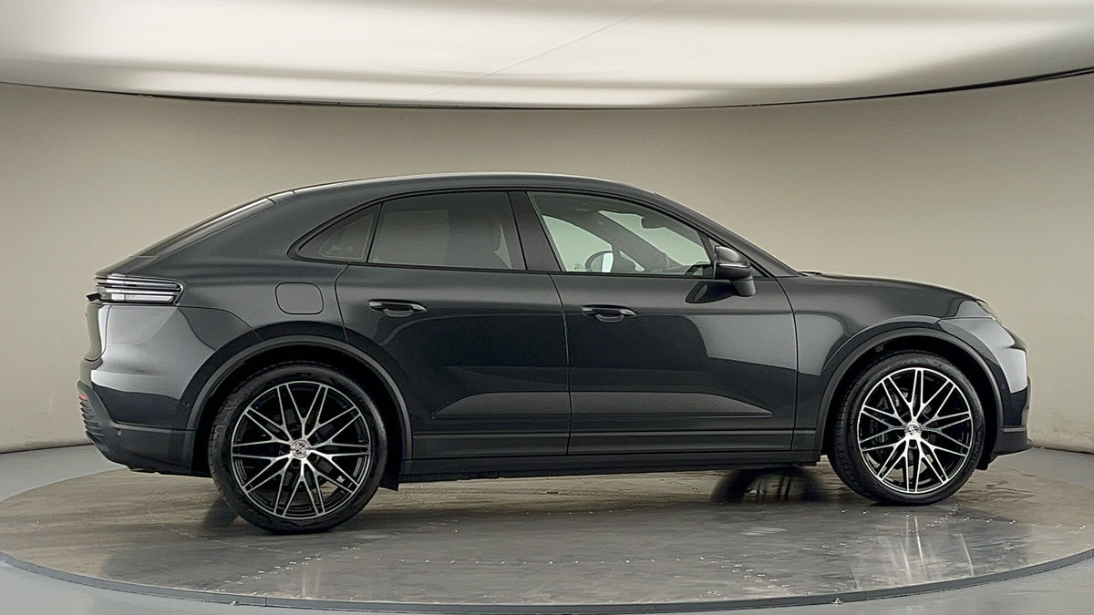 Used Porsche Macan 2025 for sale - 76536435: Photo 73