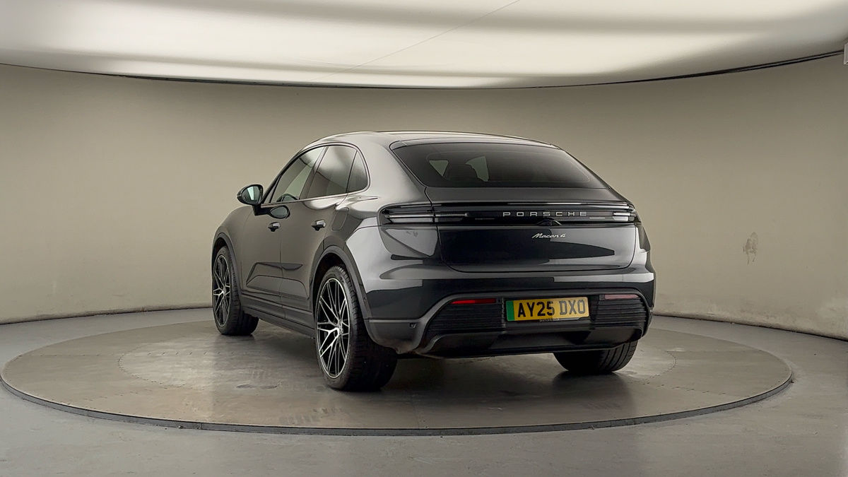 Used Porsche Macan 2025 for sale - 76536435: Photo 89