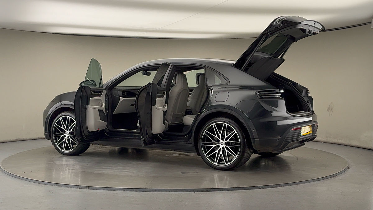 Used Porsche Macan 2025 for sale - 76536435: Photo 94