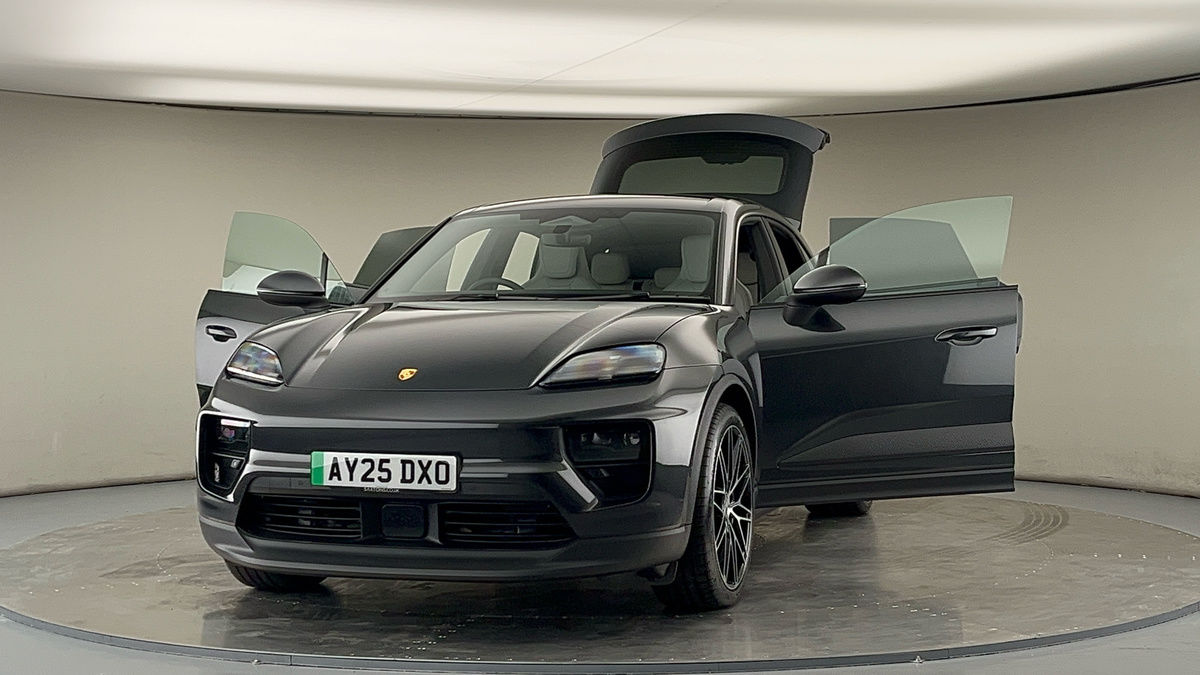 Used Porsche Macan 2025 for sale - 76536435: Photo 99