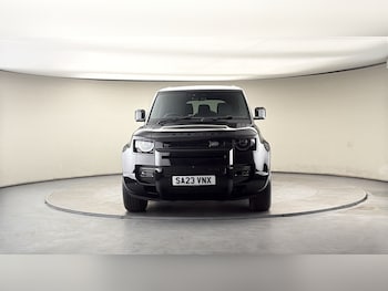 Used Land Rover Defender 130 2023 for sale - 78228441: Photo