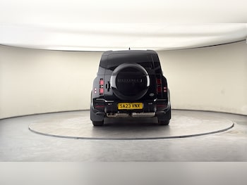 Used Land Rover Defender 130 2023 for sale - 78228441: Photo