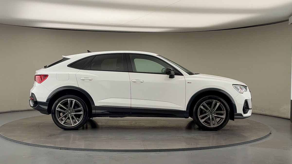 Used Audi Q3 2021 for sale - 76197999: Photo 16