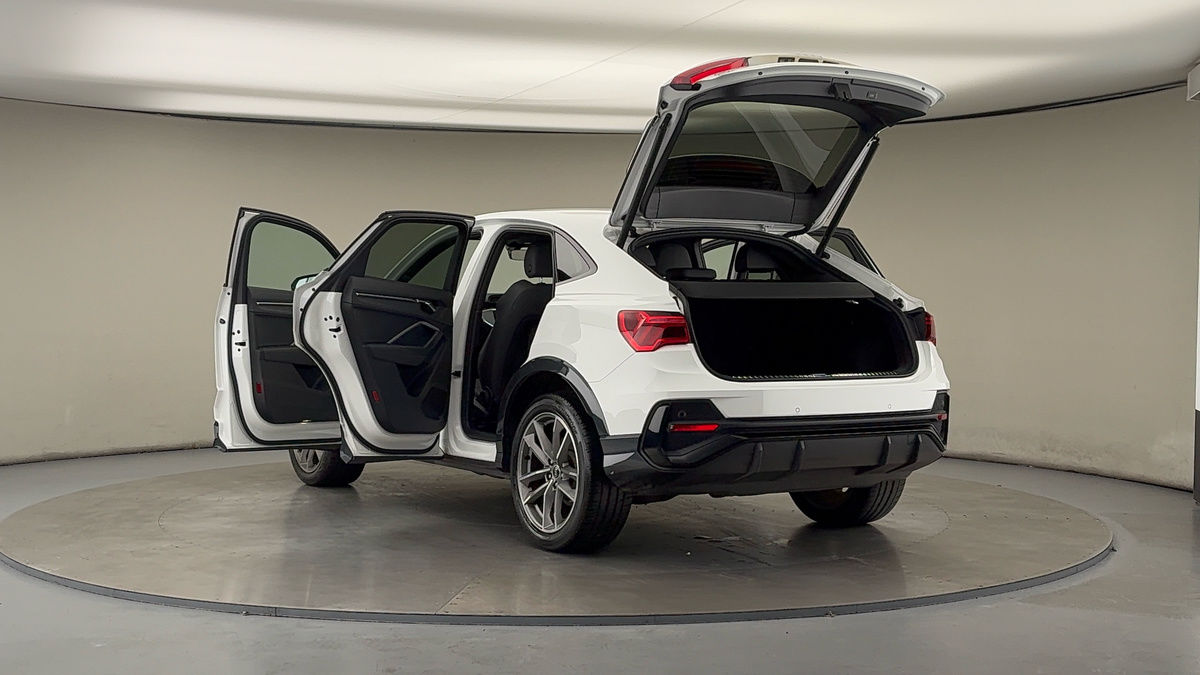 Used Audi Q3 2021 for sale - 76197999: Photo 23