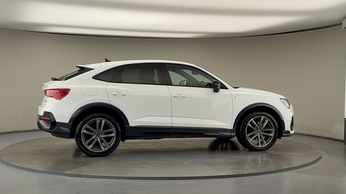 Used Audi Q3 2021 for sale - 76197999: Photo 37