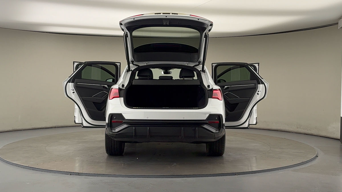 Used Audi Q3 2021 for sale - 76197999: Photo 60