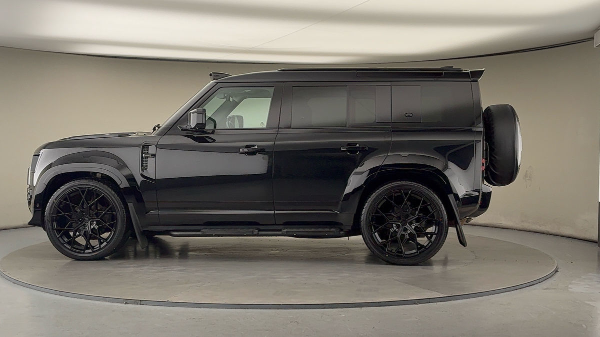 Used Land Rover Defender 110 2022 for sale - 76950911: Photo 32