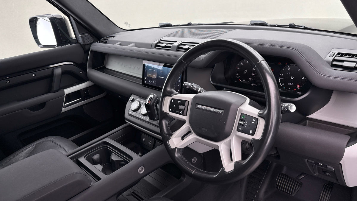 Used Land Rover Defender 110 2022 for sale - 76950911: Photo 5