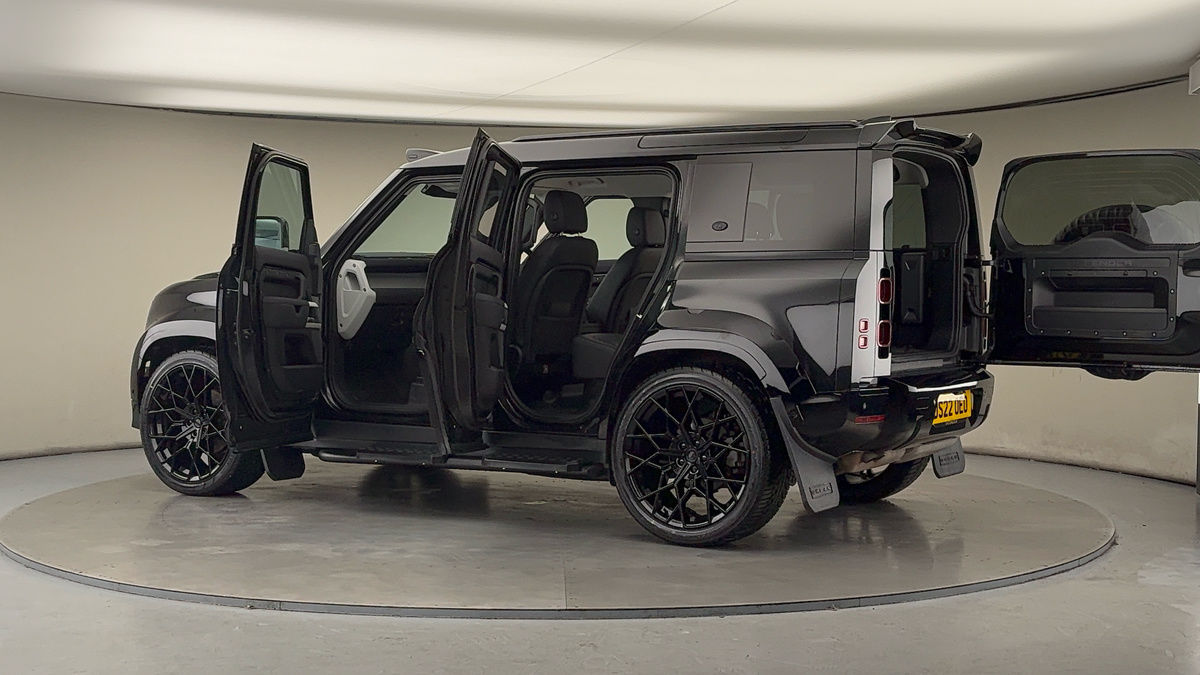 Used Land Rover Defender 110 2022 for sale - 76950911: Photo 50