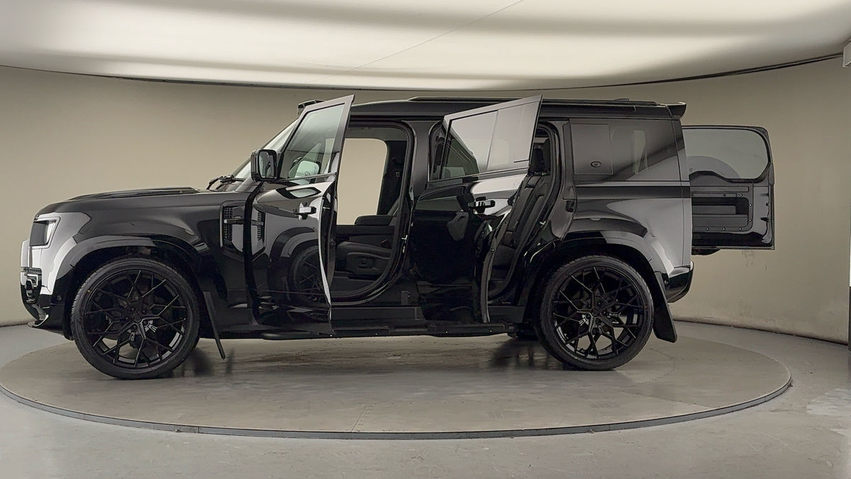 Used Land Rover Defender 110 2022 for sale - 76950911: Photo 52