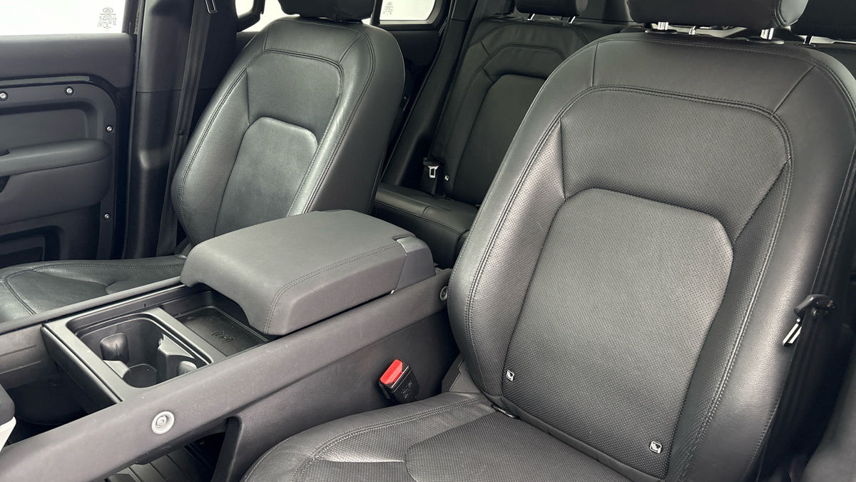 Used Land Rover Defender 110 2022 for sale - 76950911: Photo 7