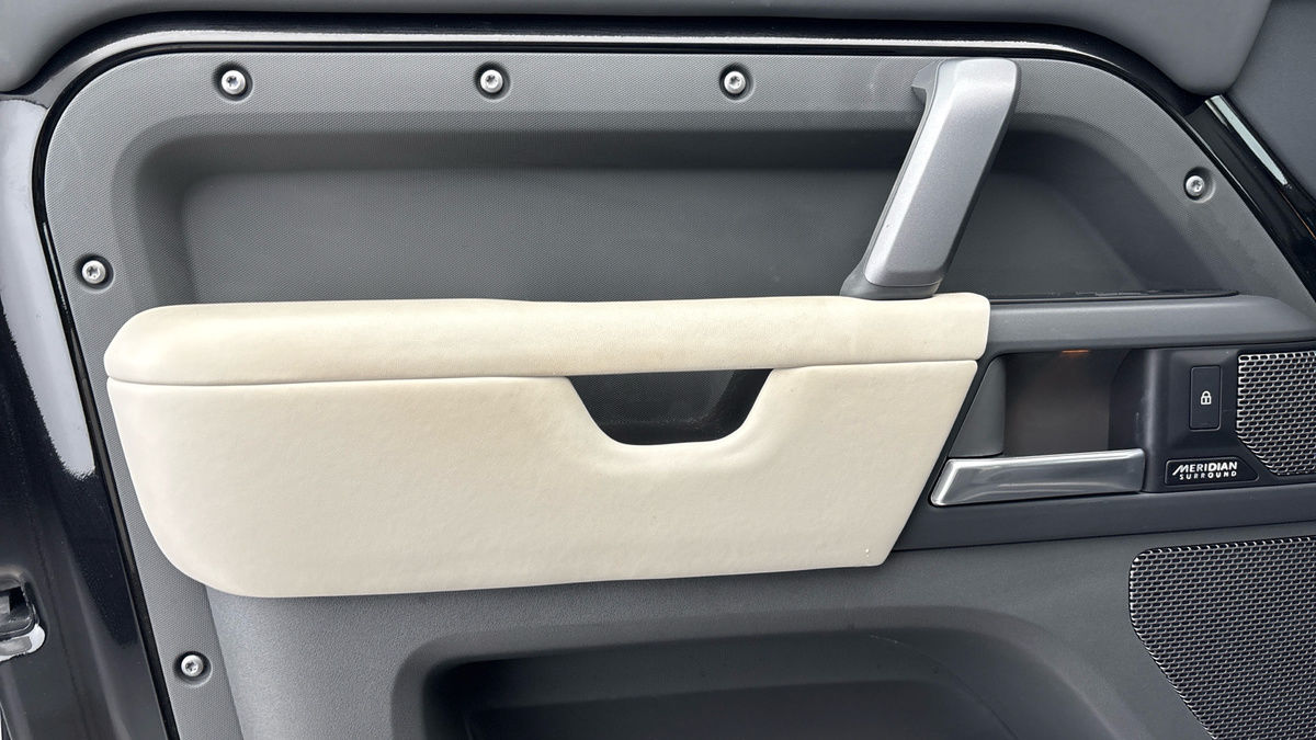 Used Land Rover Defender 110 2022 for sale - 76570847: Photo 19