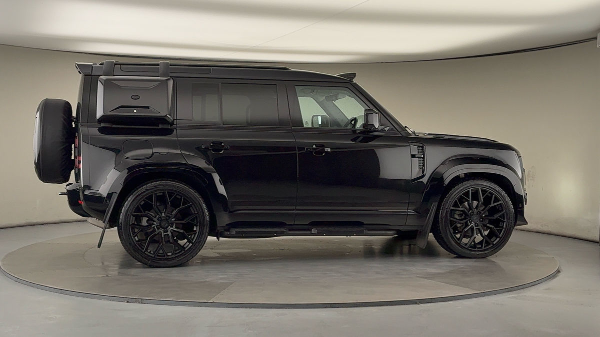 Used Land Rover Defender 110 2022 for sale - 76570847: Photo 43