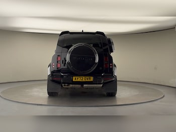 Used Land Rover Defender 110 2022 for sale - 76570847: Photo