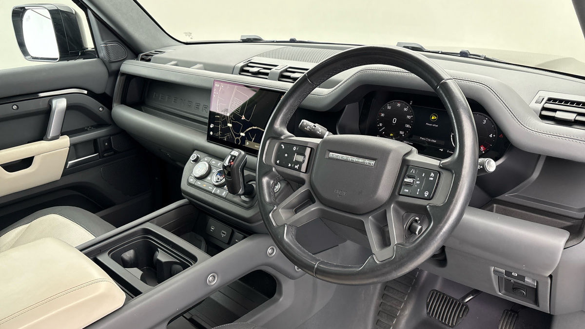 Used Land Rover Defender 110 2022 for sale - 76570847: Photo 5