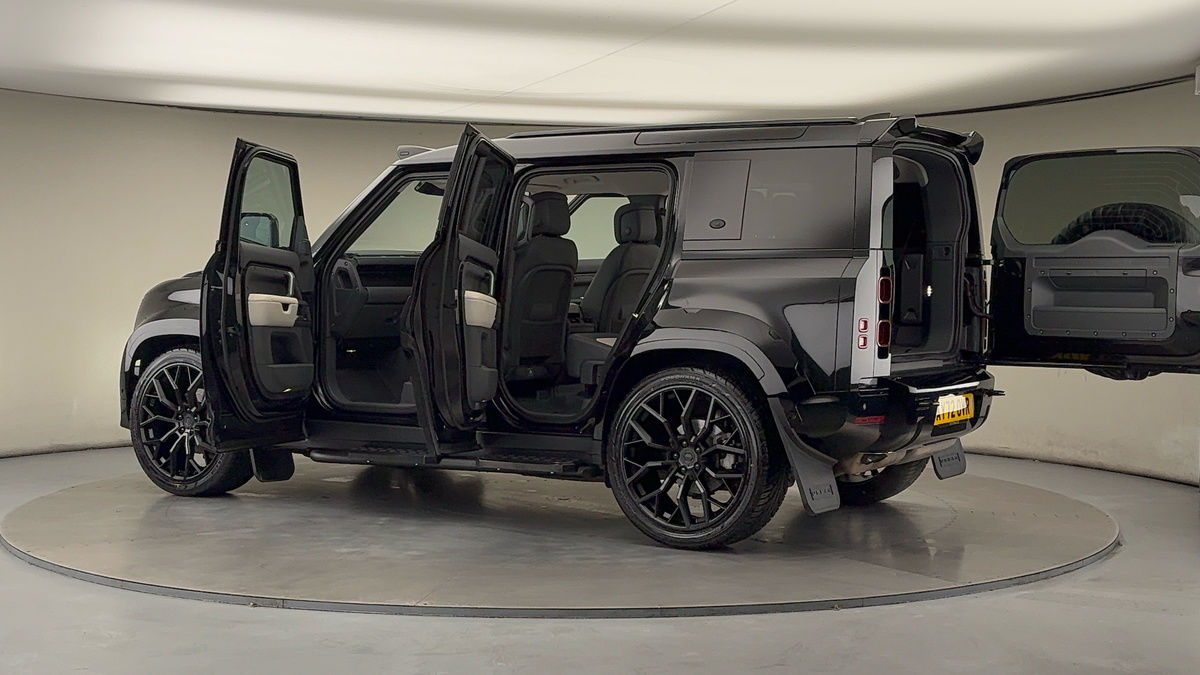 Used Land Rover Defender 110 2022 for sale - 76570847: Photo 51