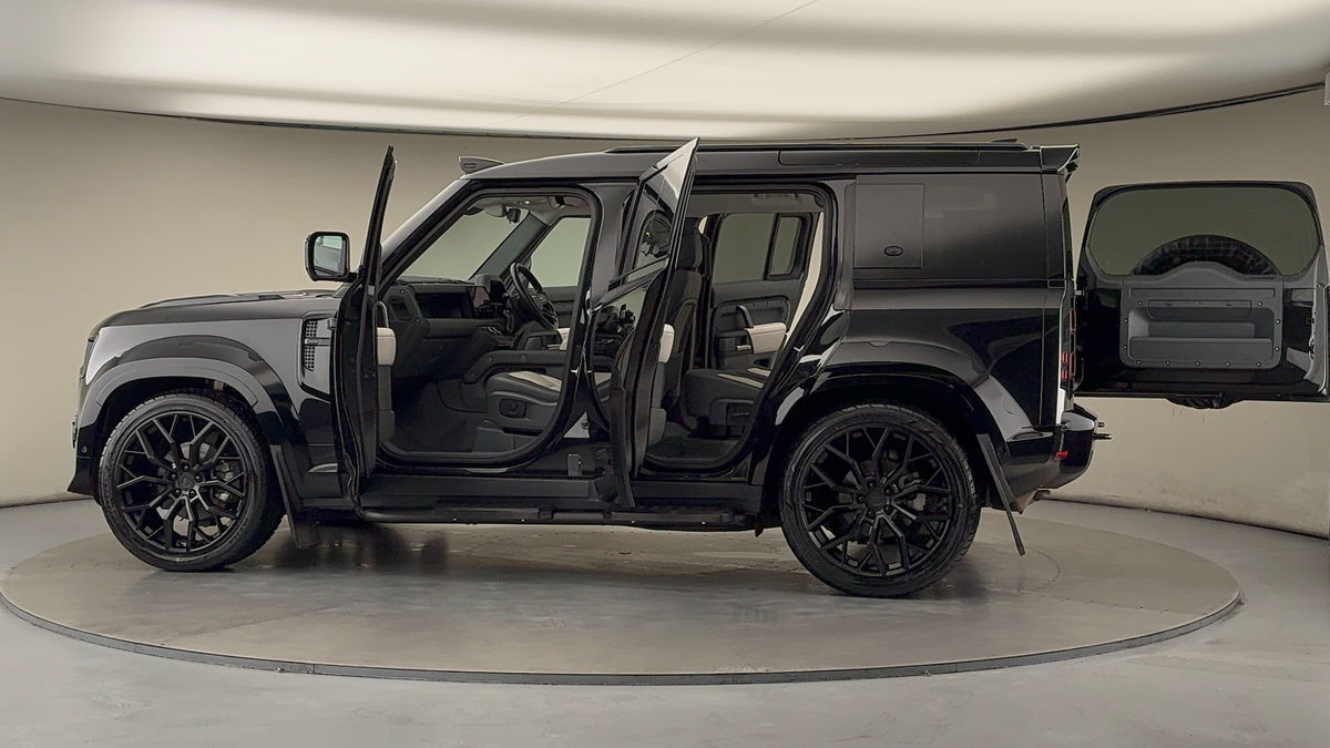 Used Land Rover Defender 110 2022 for sale - 76570847: Photo 52