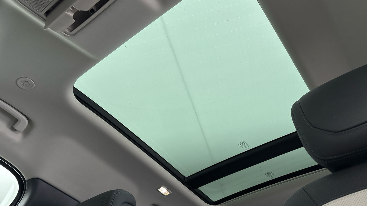 Used Land Rover Defender 110 2022 for sale - 76570847: Photo 6