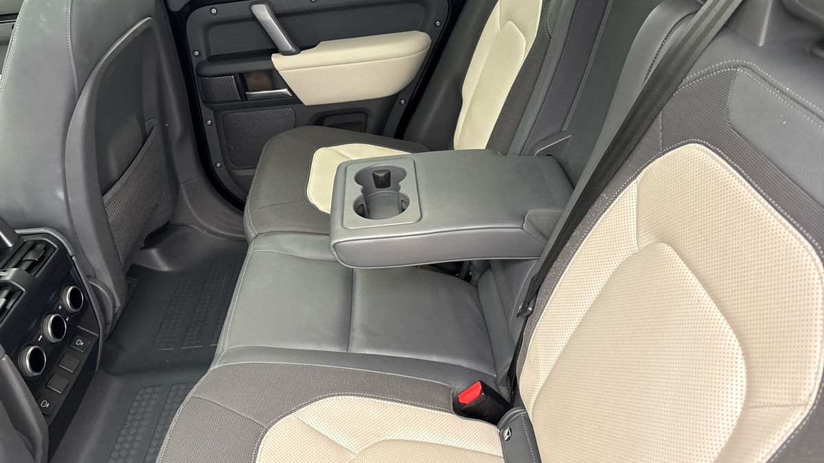 Used Land Rover Defender 110 2022 for sale - 76570847: Photo 9