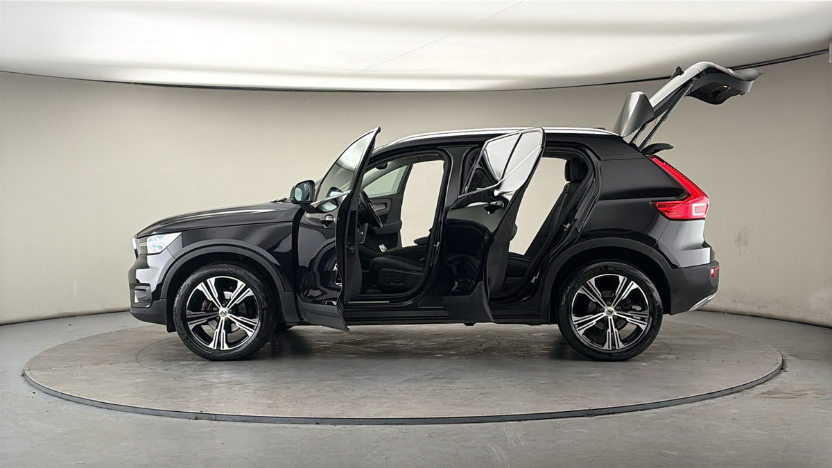 Used Volvo XC40 2021 for sale - 77990350: Photo 46