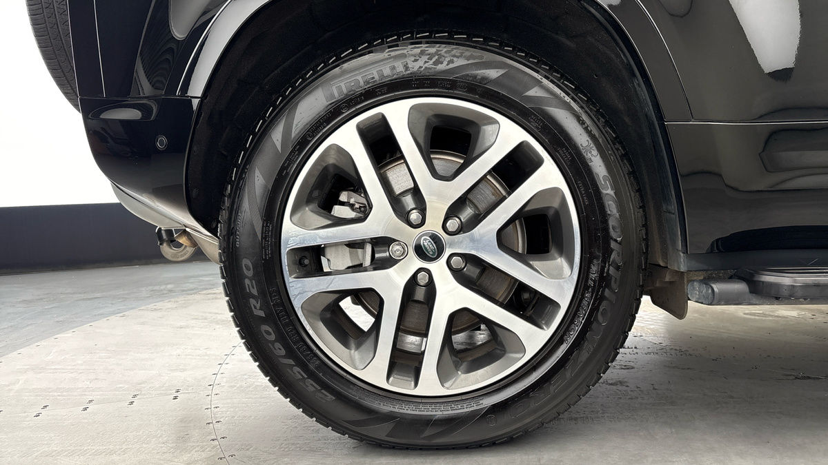 Used Land Rover Defender 110 2024 for sale - 76185923: Photo 10