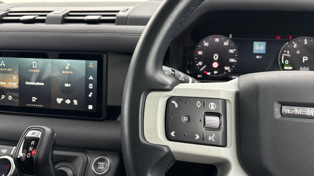 Used Land Rover Defender 110 2024 for sale - 76185923: Photo 13