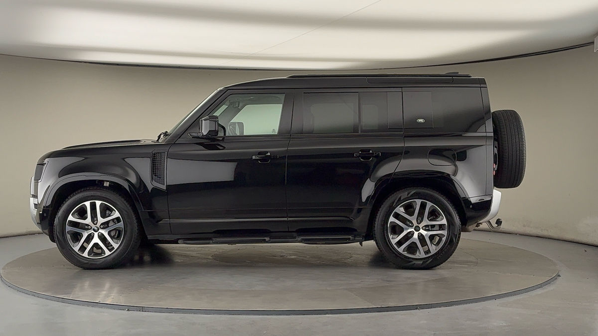 Used Land Rover Defender 110 2024 for sale - 76185923: Photo 15