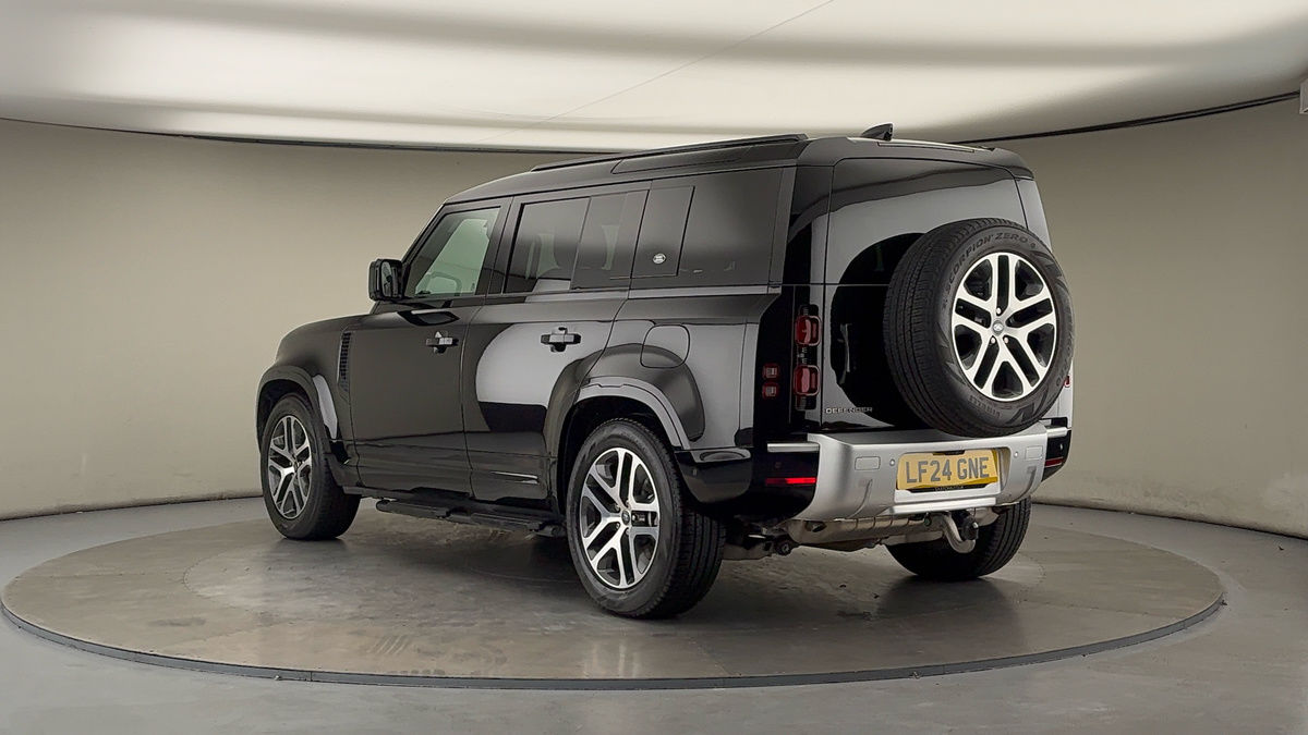 Used Land Rover Defender 110 2024 for sale - 76185923: Photo 2