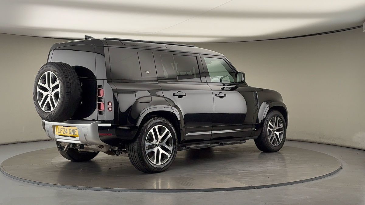 Used Land Rover Defender 110 2024 for sale - 76185923: Photo 21