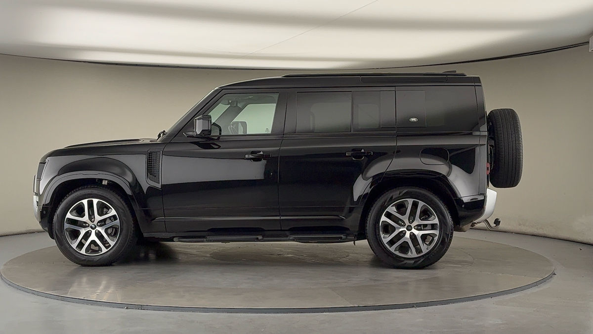 Used Land Rover Defender 110 2024 for sale - 76185923: Photo 27