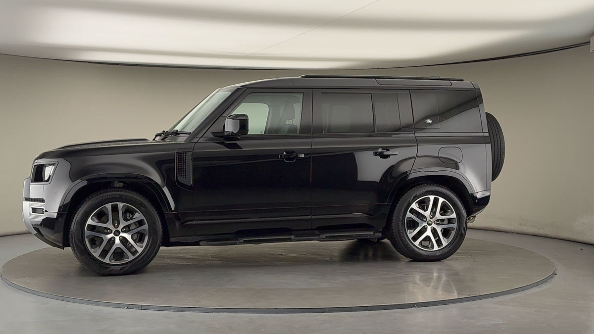 Used Land Rover Defender 110 2024 for sale - 76185923: Photo 28