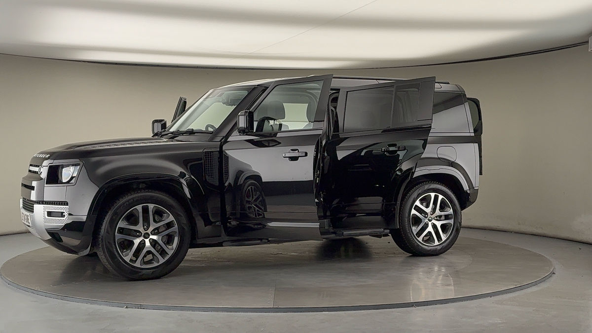 Used Land Rover Defender 110 2024 for sale - 76185923: Photo 48