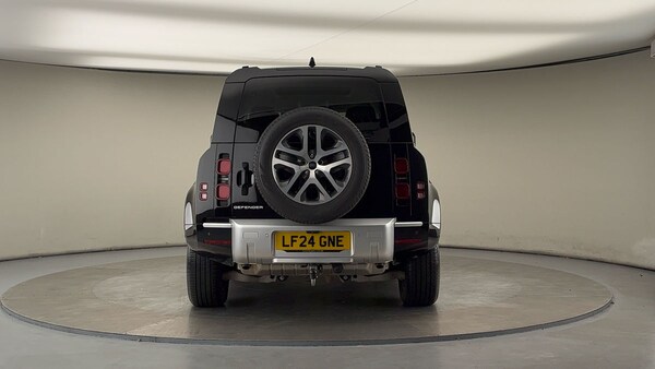 Used Land Rover Defender 110 2024 for sale - 76185923: Photo 4