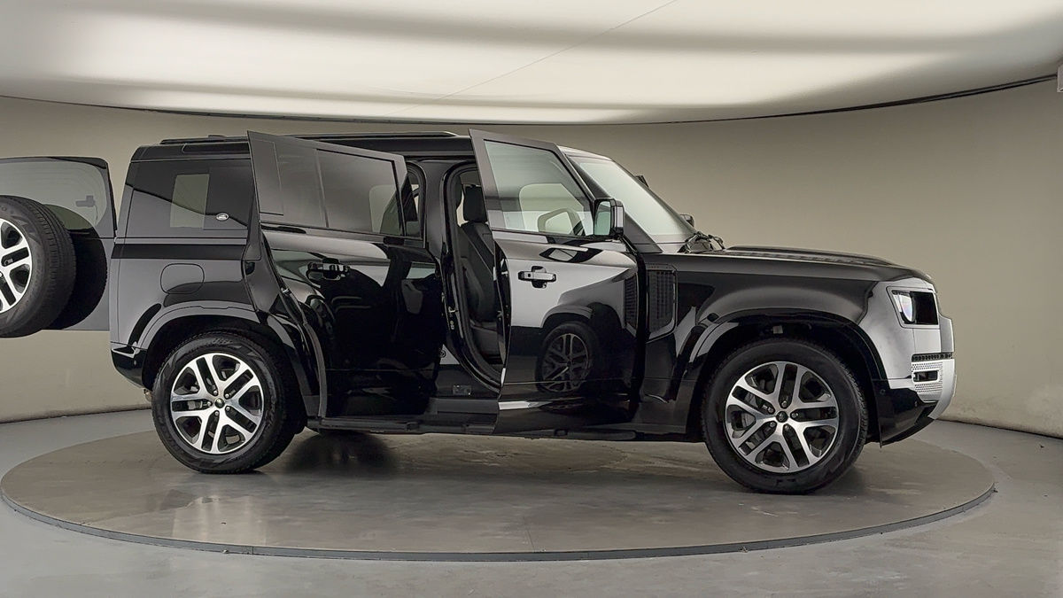 Used Land Rover Defender 110 2024 for sale - 76185923: Photo 55