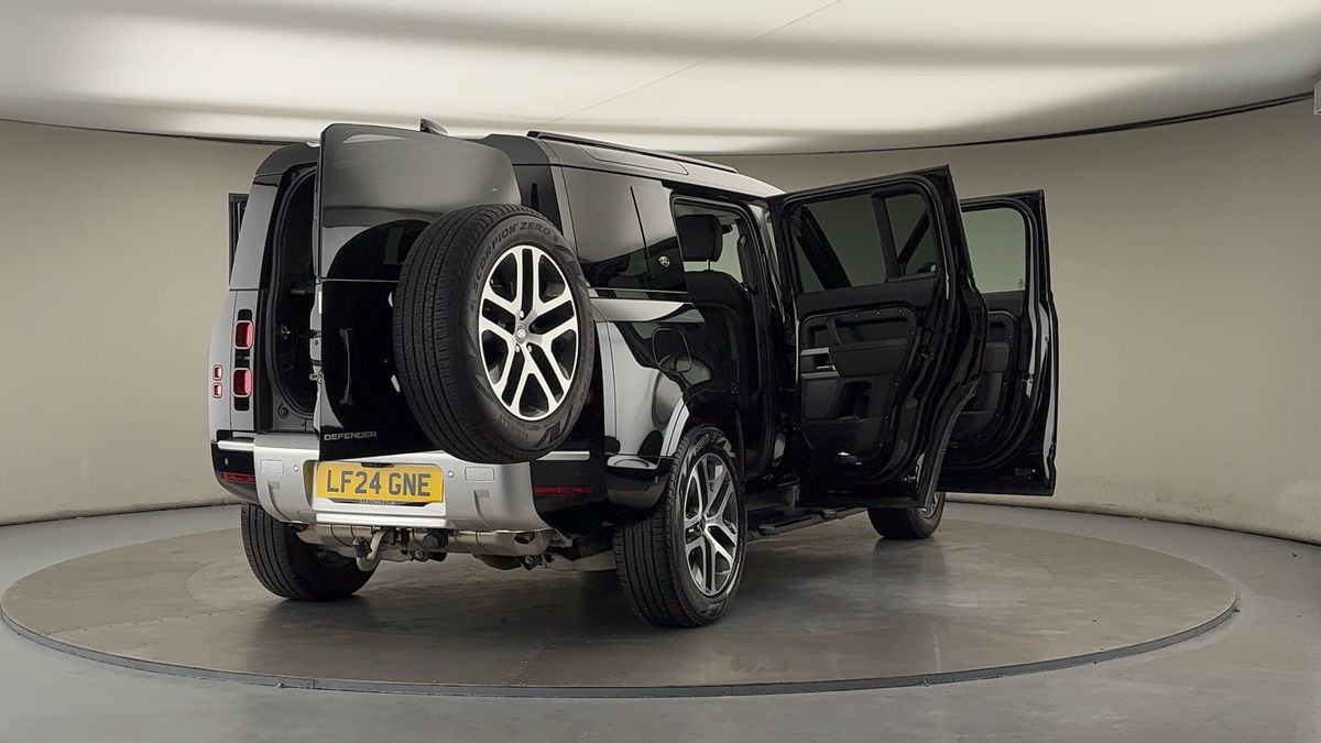 Used Land Rover Defender 110 2024 for sale - 76185923: Photo 59