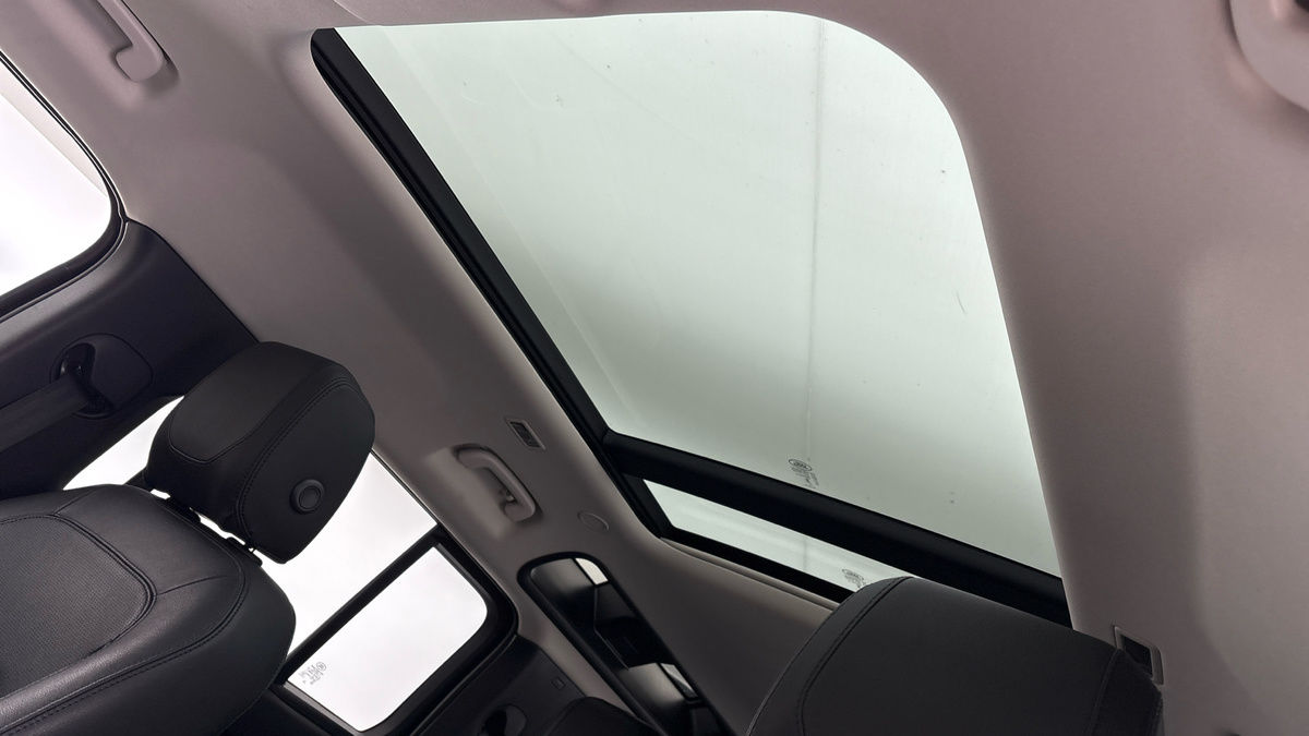 Used Land Rover Defender 110 2024 for sale - 76185923: Photo 6