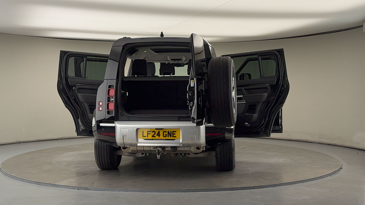Used Land Rover Defender 110 2024 for sale - 76185923: Photo 60