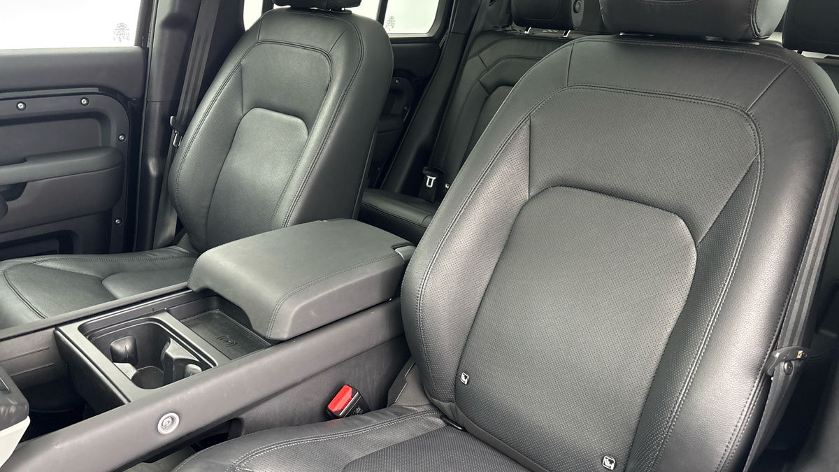 Used Land Rover Defender 110 2024 for sale - 76185923: Photo 7