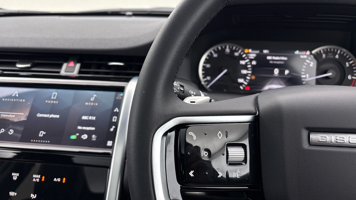 Used Land Rover Discovery Sport 2022 for sale - 75833381: Photo 13