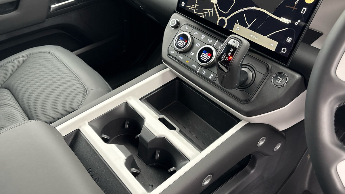 Used Land Rover Defender 110 2026 for sale - 77395054: Photo 18