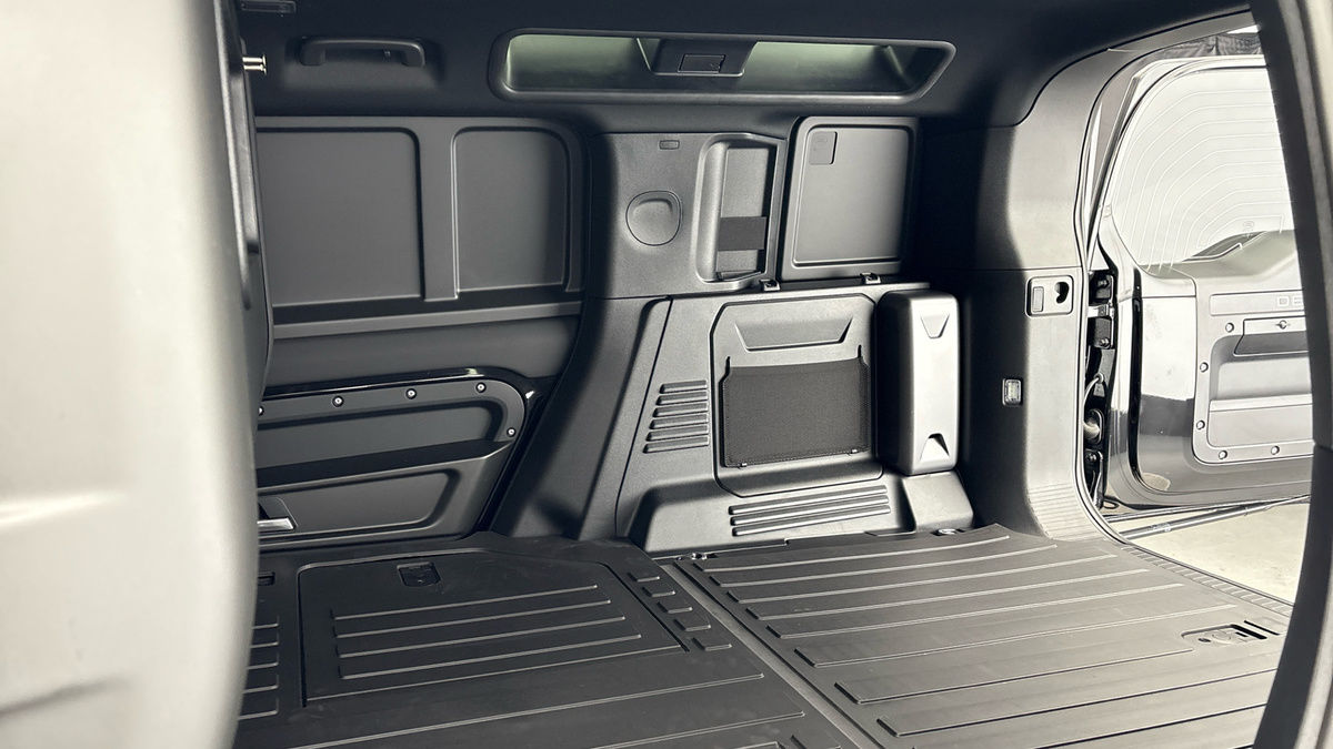 Used Land Rover Defender 110 2026 for sale - 77395054: Photo 27