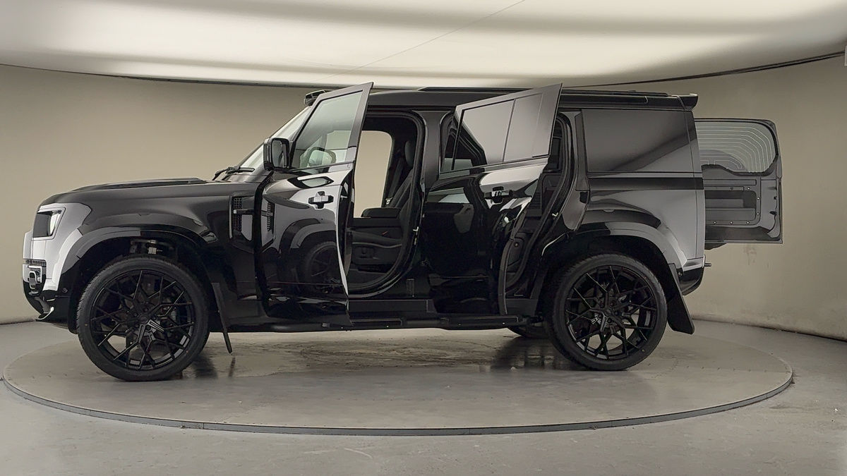 Used Land Rover Defender 110 2026 for sale - 77395054: Photo 50