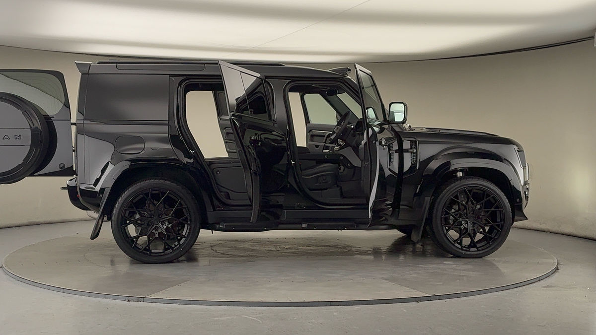 Used Land Rover Defender 110 2026 for sale - 77395054: Photo 59