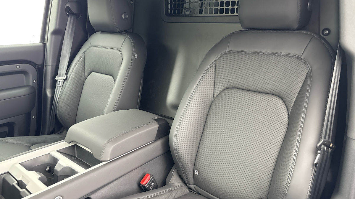 Used Land Rover Defender 110 2026 for sale - 77395054: Photo 7