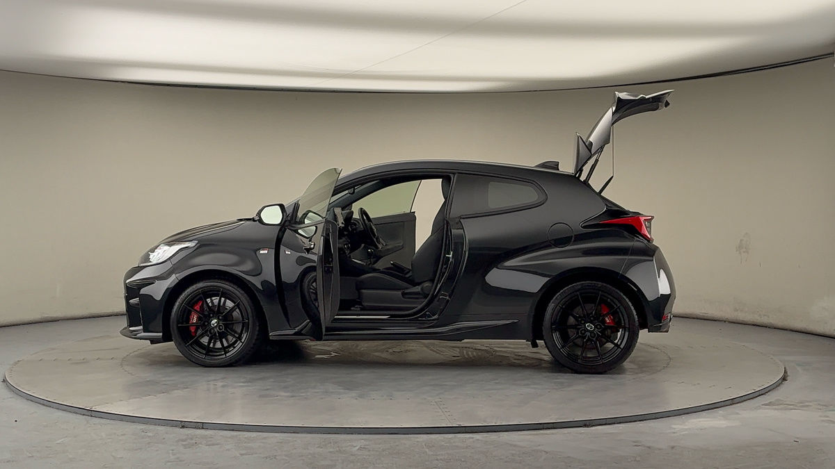 Used Toyota Yaris 2021 for sale - 77572486: Photo 48