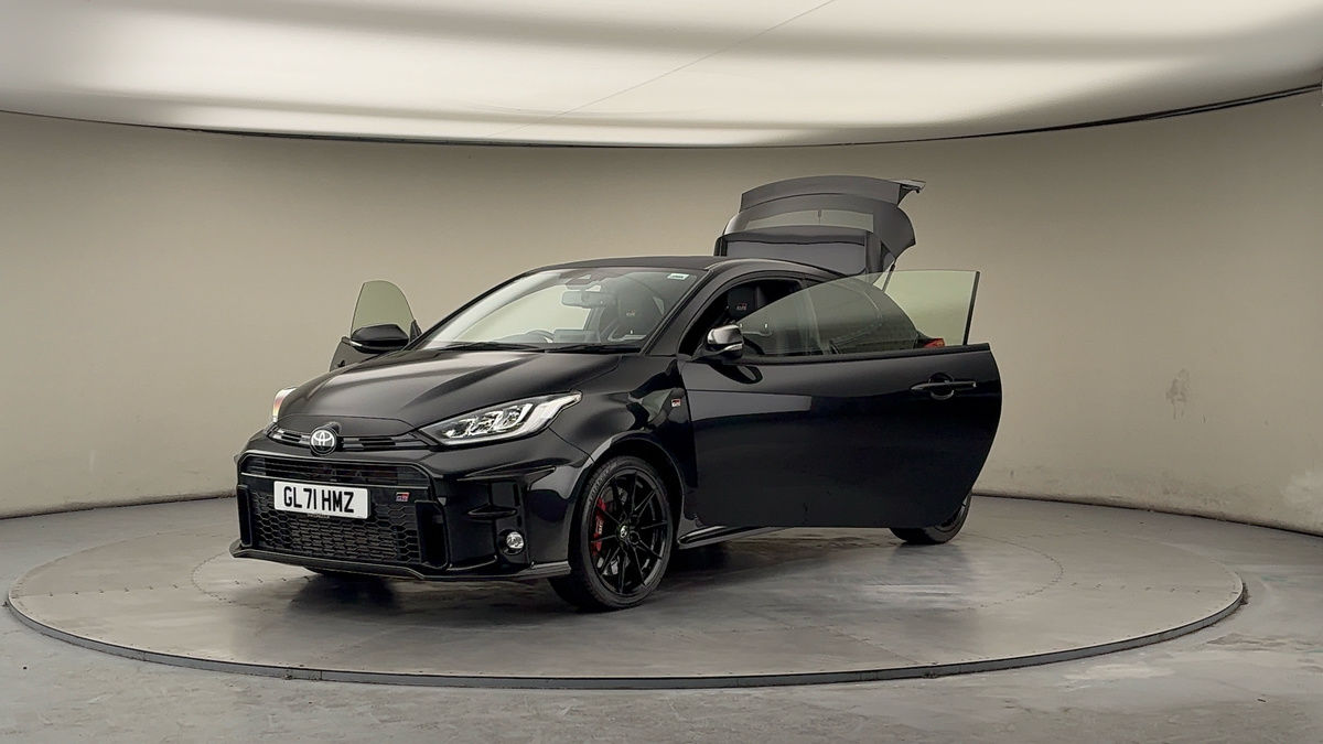 Used Toyota Yaris 2021 for sale - 77572486: Photo 51