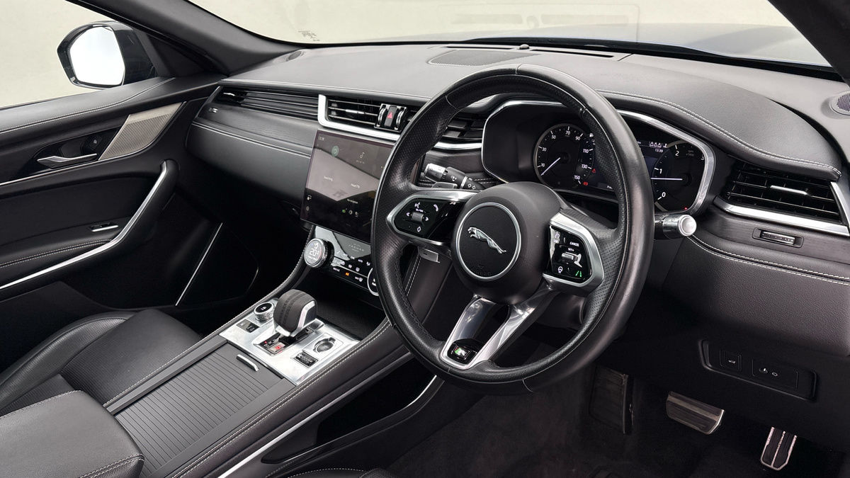 Used Jaguar F-Pace 2022 for sale - 76630366: Photo 5